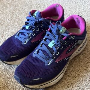 Brooks adrenaline gts 22 running shoes women’s